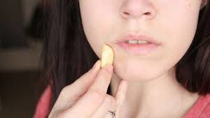 Garlic to remove pimples