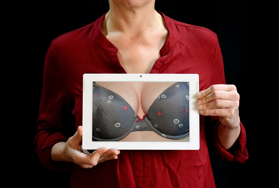 Tricks To Make Your Breasts Look Bigger Learn These 5 Simple Ways