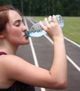 woman_drinking_water
